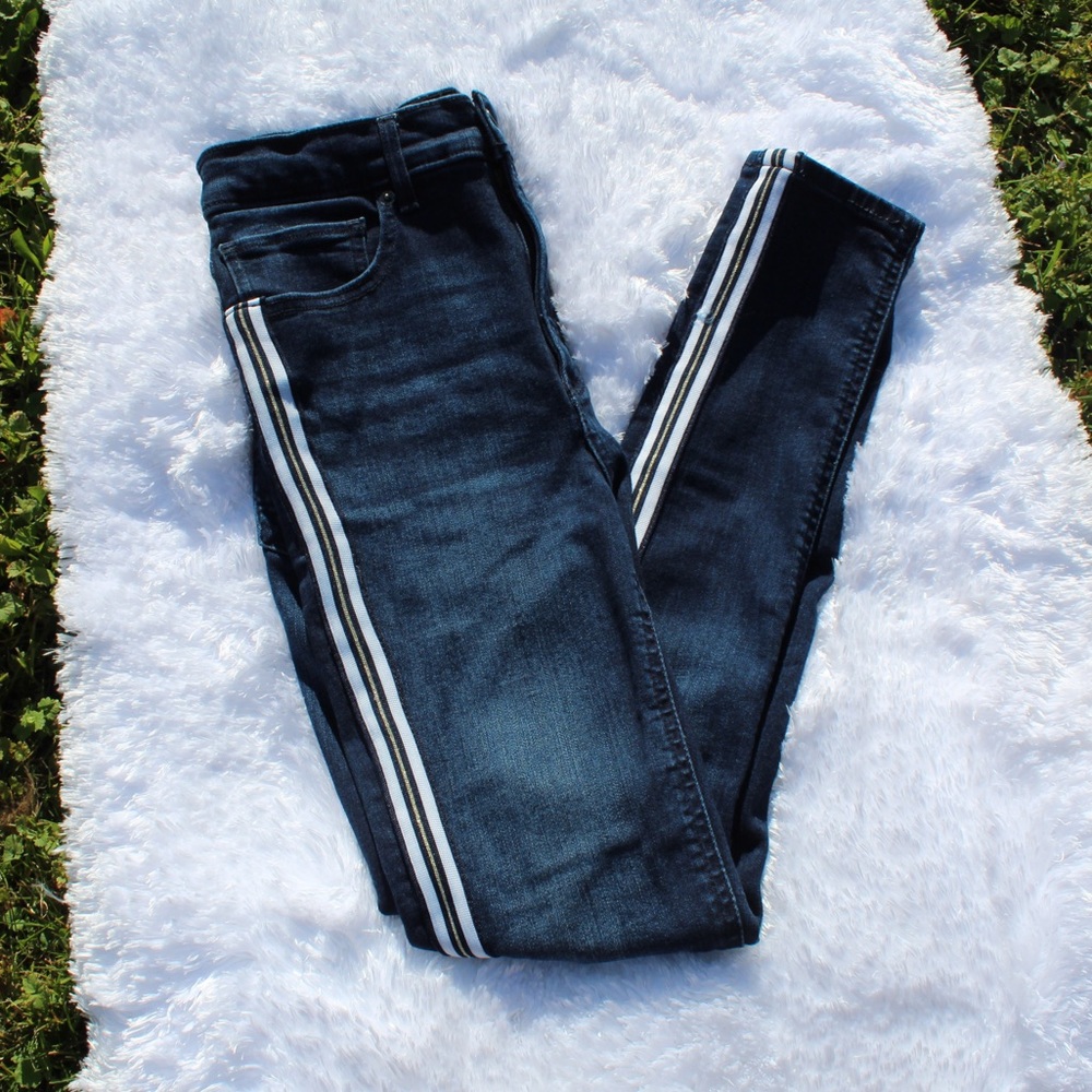 EXPRESS HIGH WAISTED STRIPPED JEANS